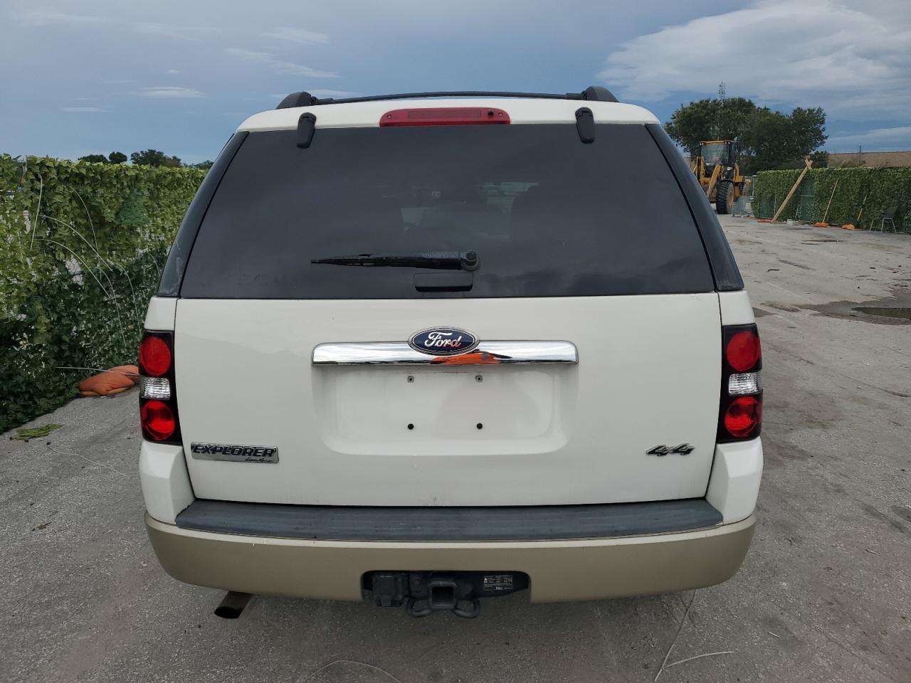 1FMEU7E83AUA68834 2010 Ford Explorer Eddie Bauer