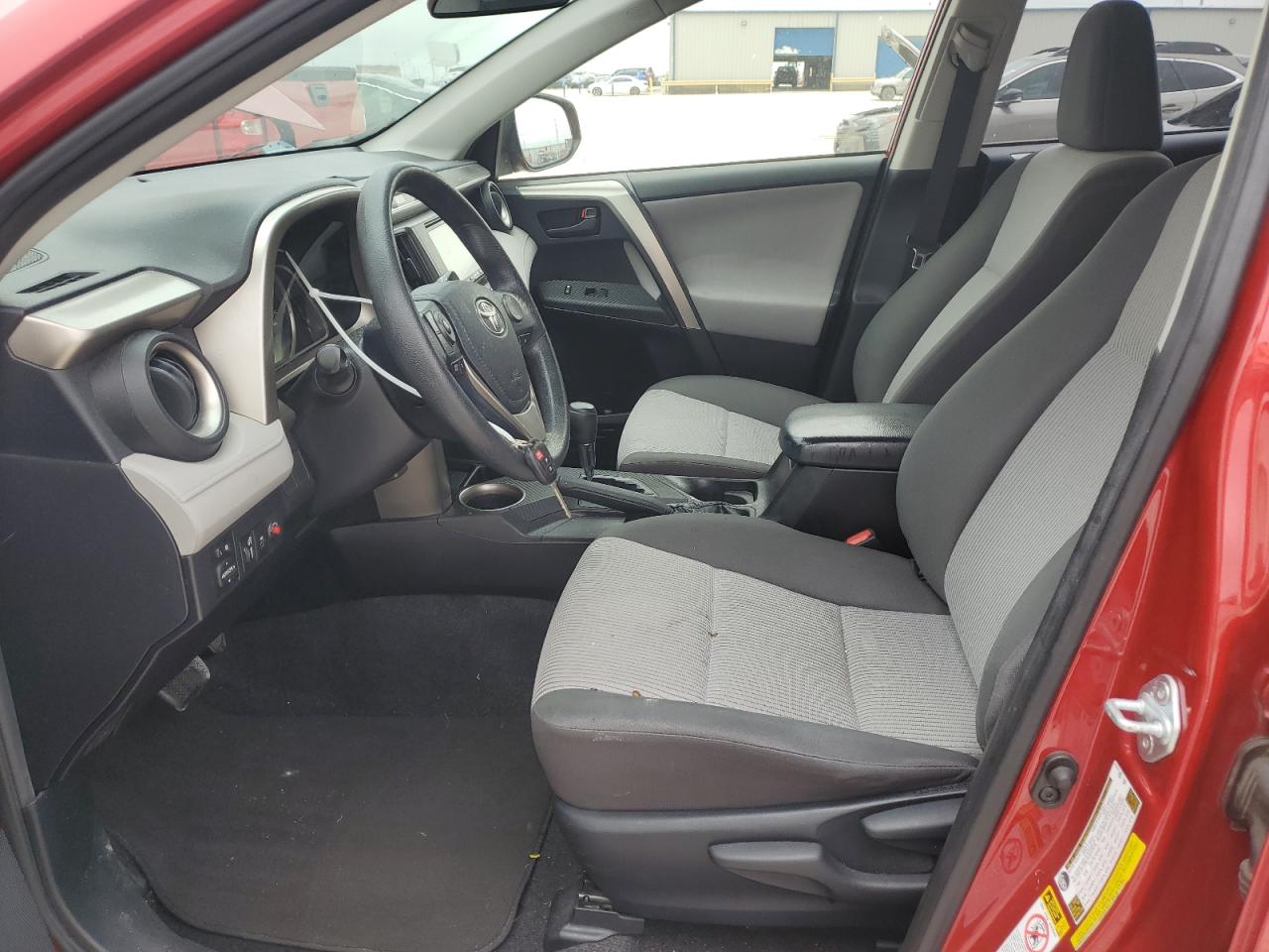 JTMZFREV5FJ031004 2015 Toyota Rav4 Le