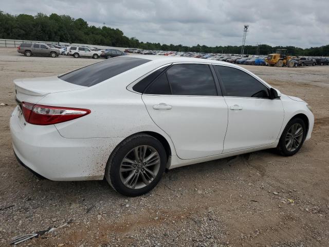 VIN 4T1BF1FKXGU128556 2016 Toyota Camry, LE no.3