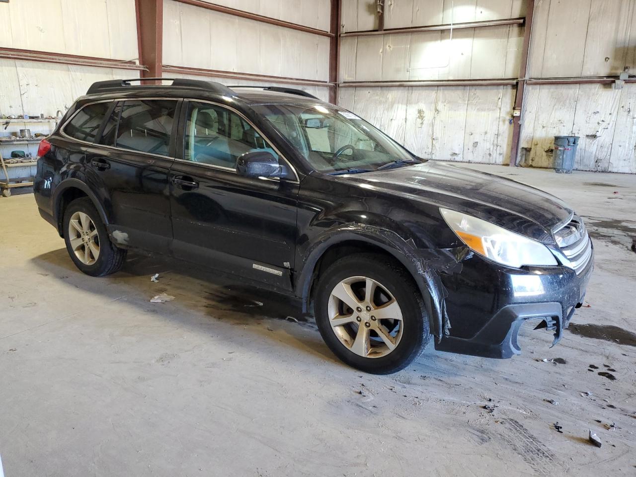 2014 Subaru Outback 2.5I Premium vin: 4S4BRCCC8E3225449