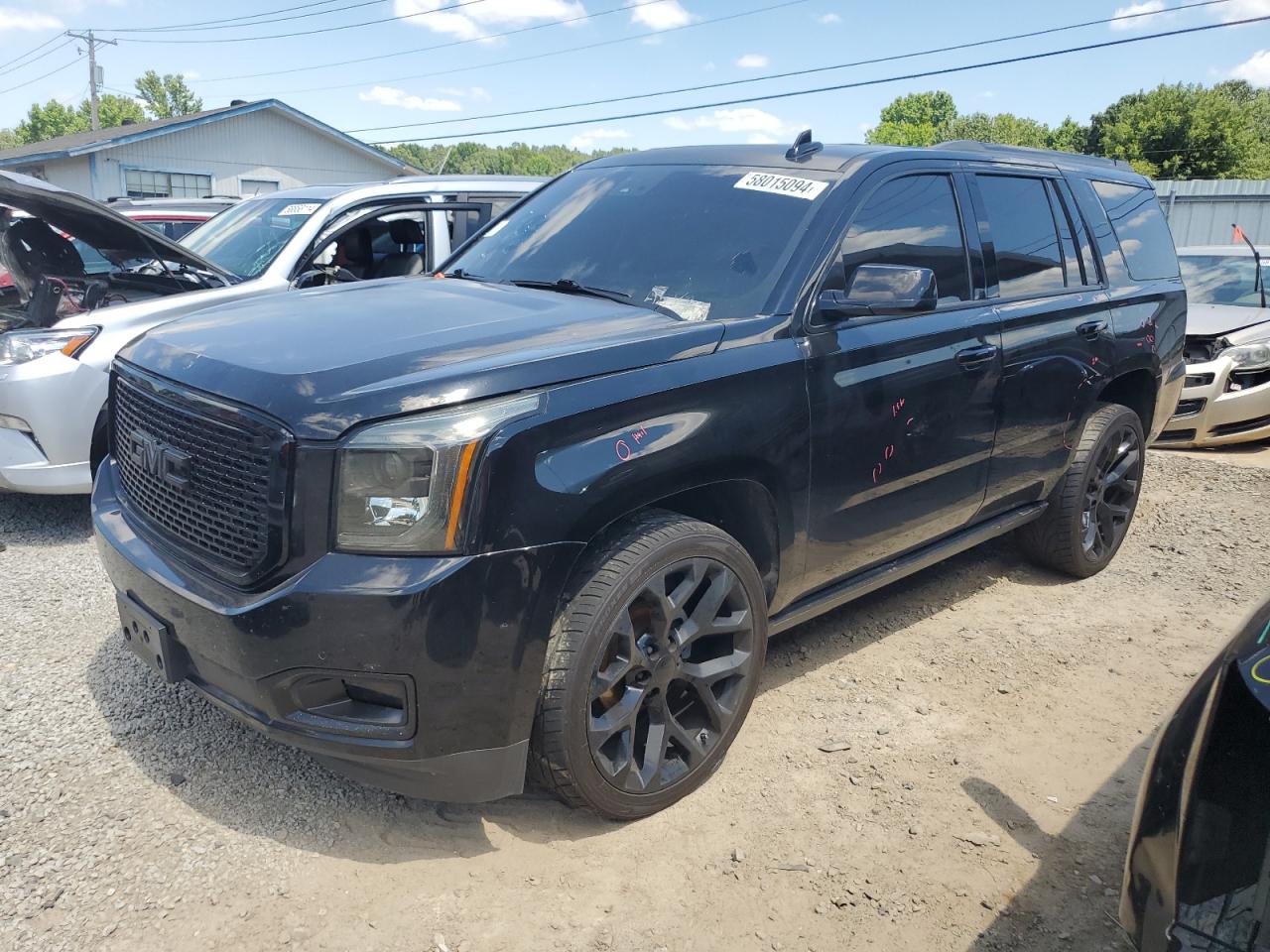 2017 GMC Yukon Denali vin: 1GKS1CKJ3HR330126