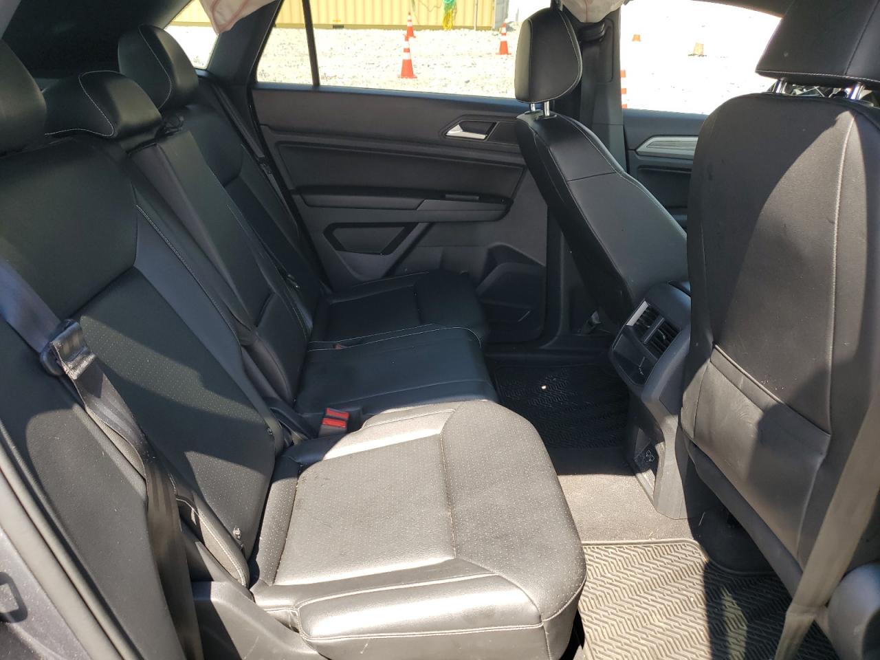 1V21E2CA8LC209686 2020 Volkswagen Atlas Cross Sport Se