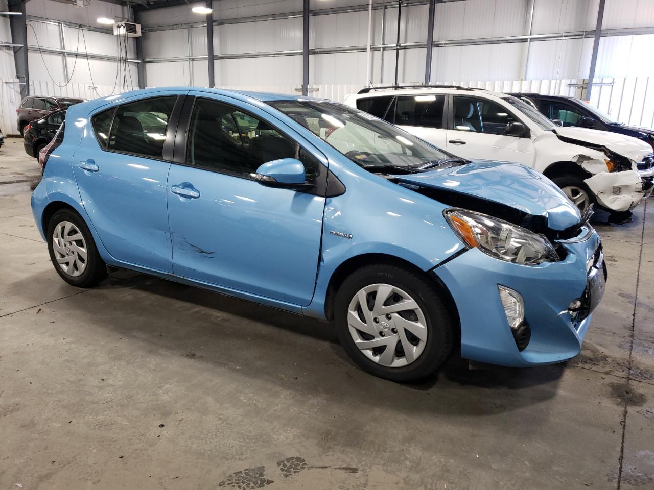 2015 Toyota Prius C vin: JTDKDTB32F1097839