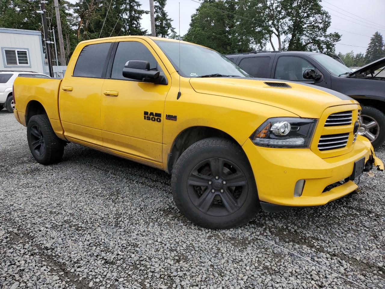 1C6RR7MT4GS323466 2016 Ram 1500 Sport