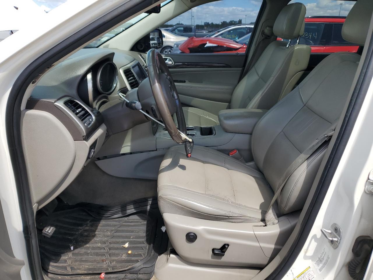 1J4RR4GG1BC523188 2011 Jeep Grand Cherokee Laredo