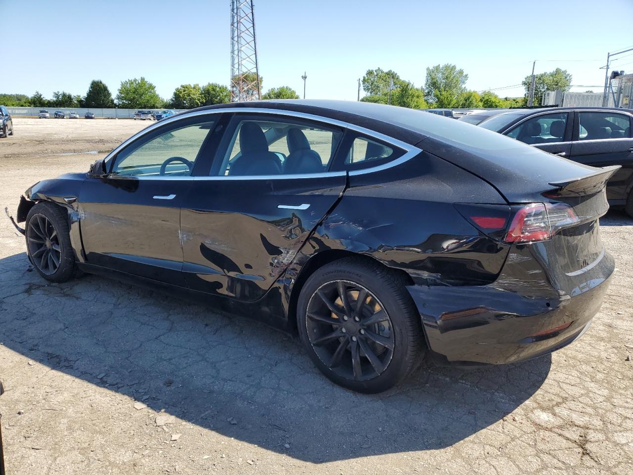 Lot #2846866684 2018 TESLA MODEL 3