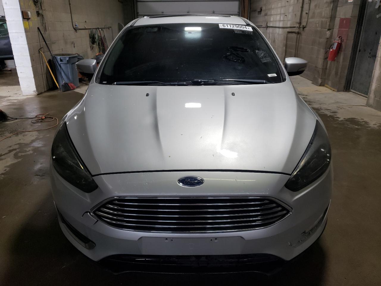 2018 Ford Focus Titanium vin: 1FADP3J24JL294443