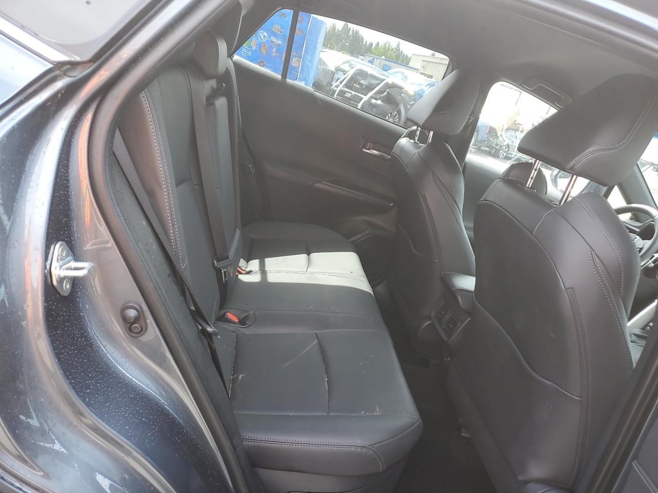 JTEAAAAH6PJ142865 2023 Toyota Venza Le