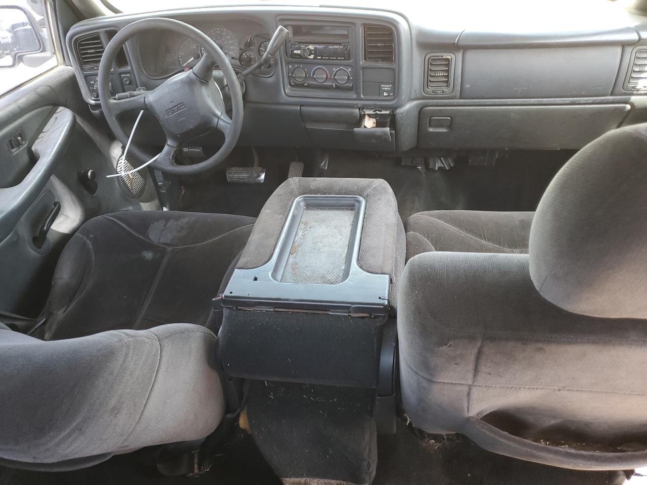 2GTEC19V221386722 2002 GMC New Sierra C1500