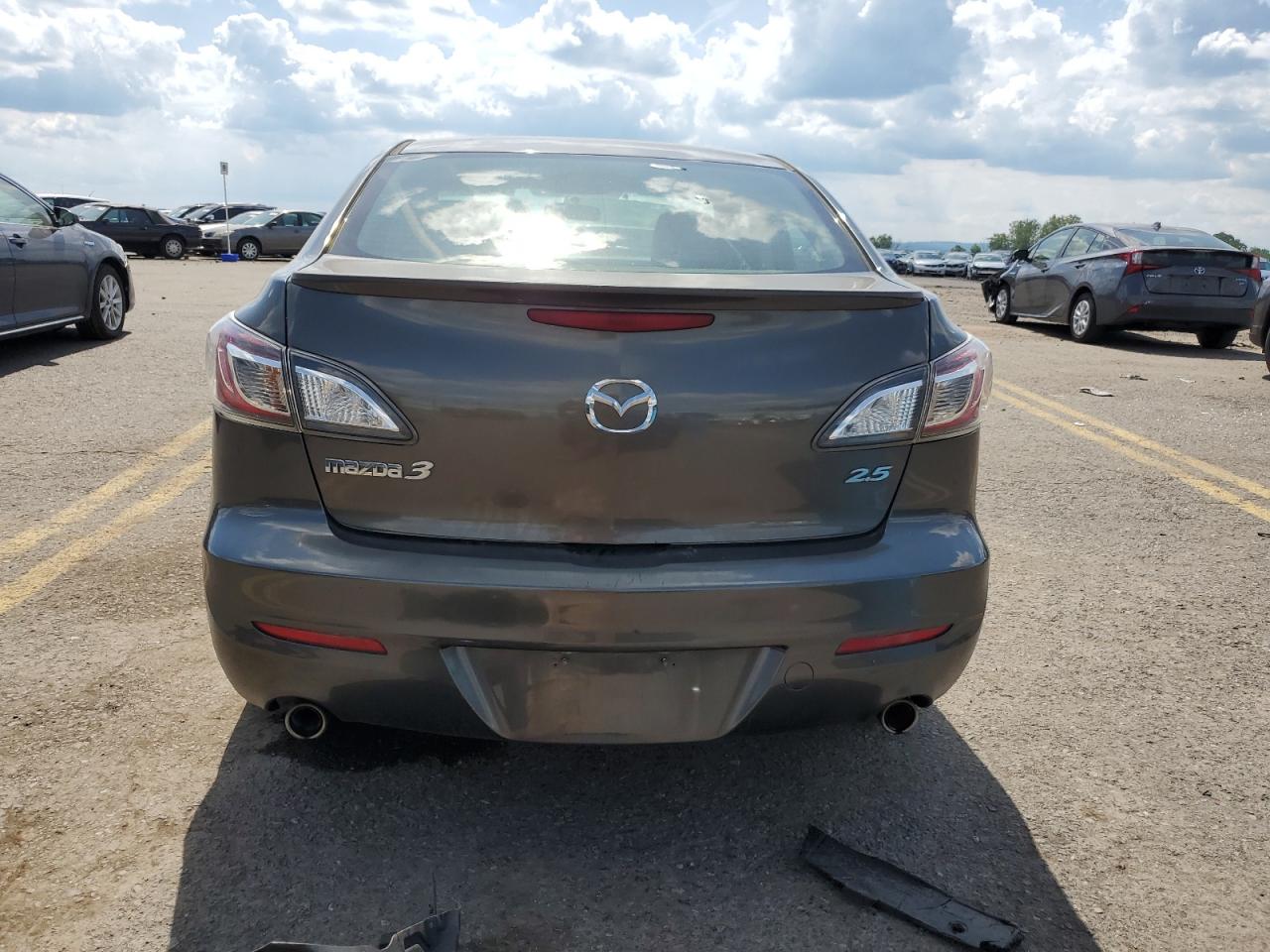 JM1BL1W6XB1376204 2011 Mazda 3 S