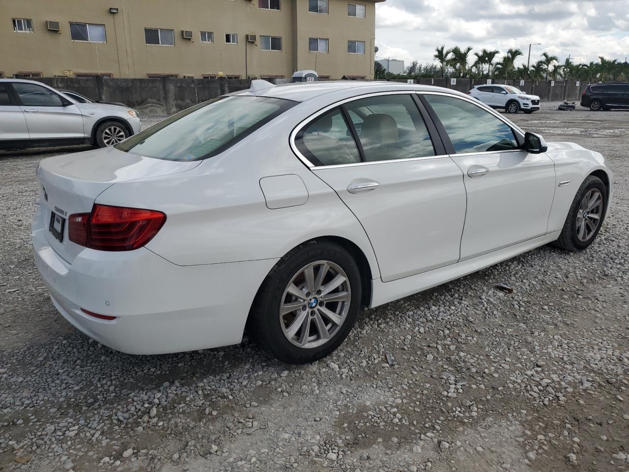 2016 BMW 528 I vin: WBA5A5C57GD525953