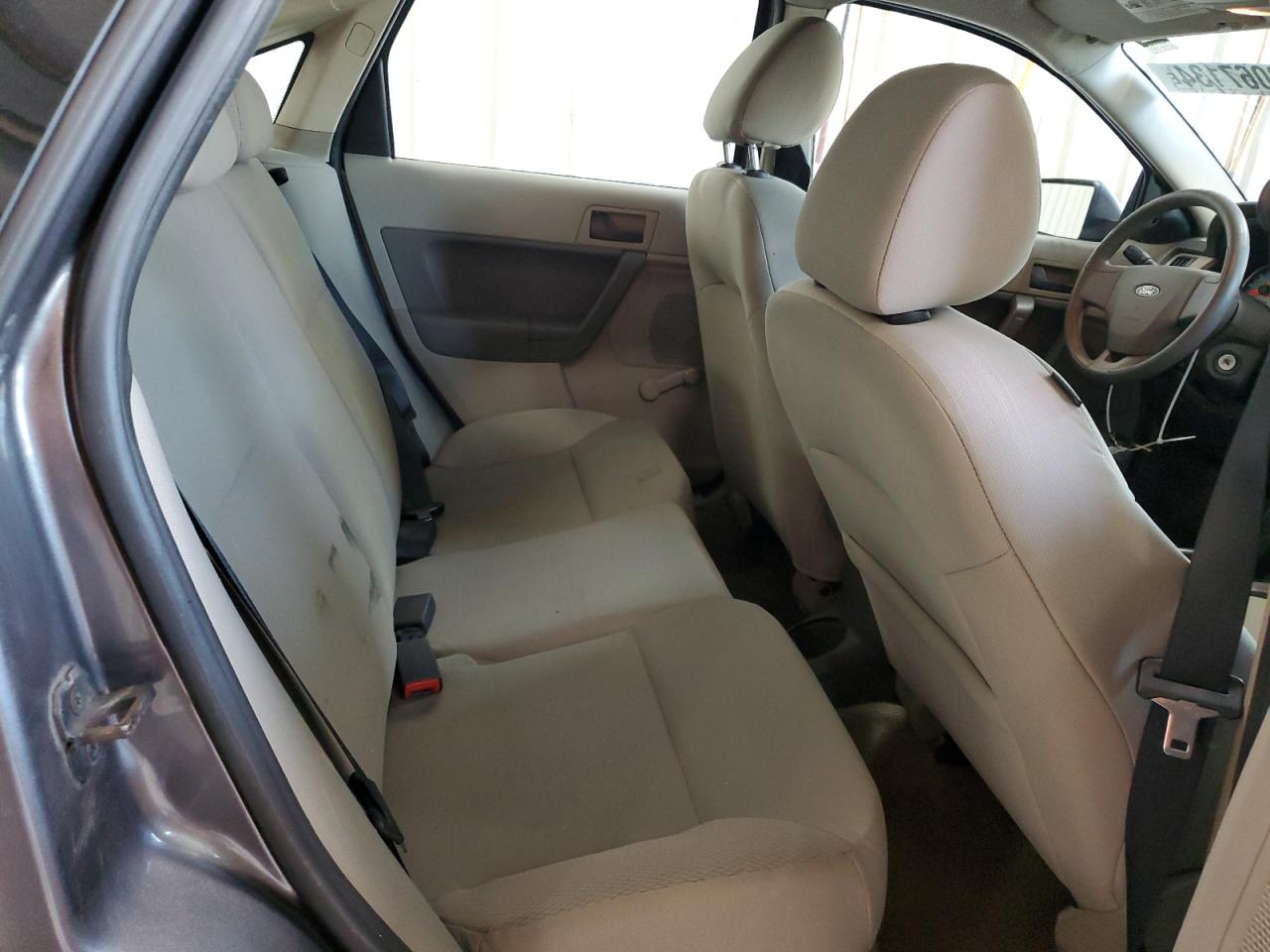 1FAHP3EN7BW144008 2011 Ford Focus S