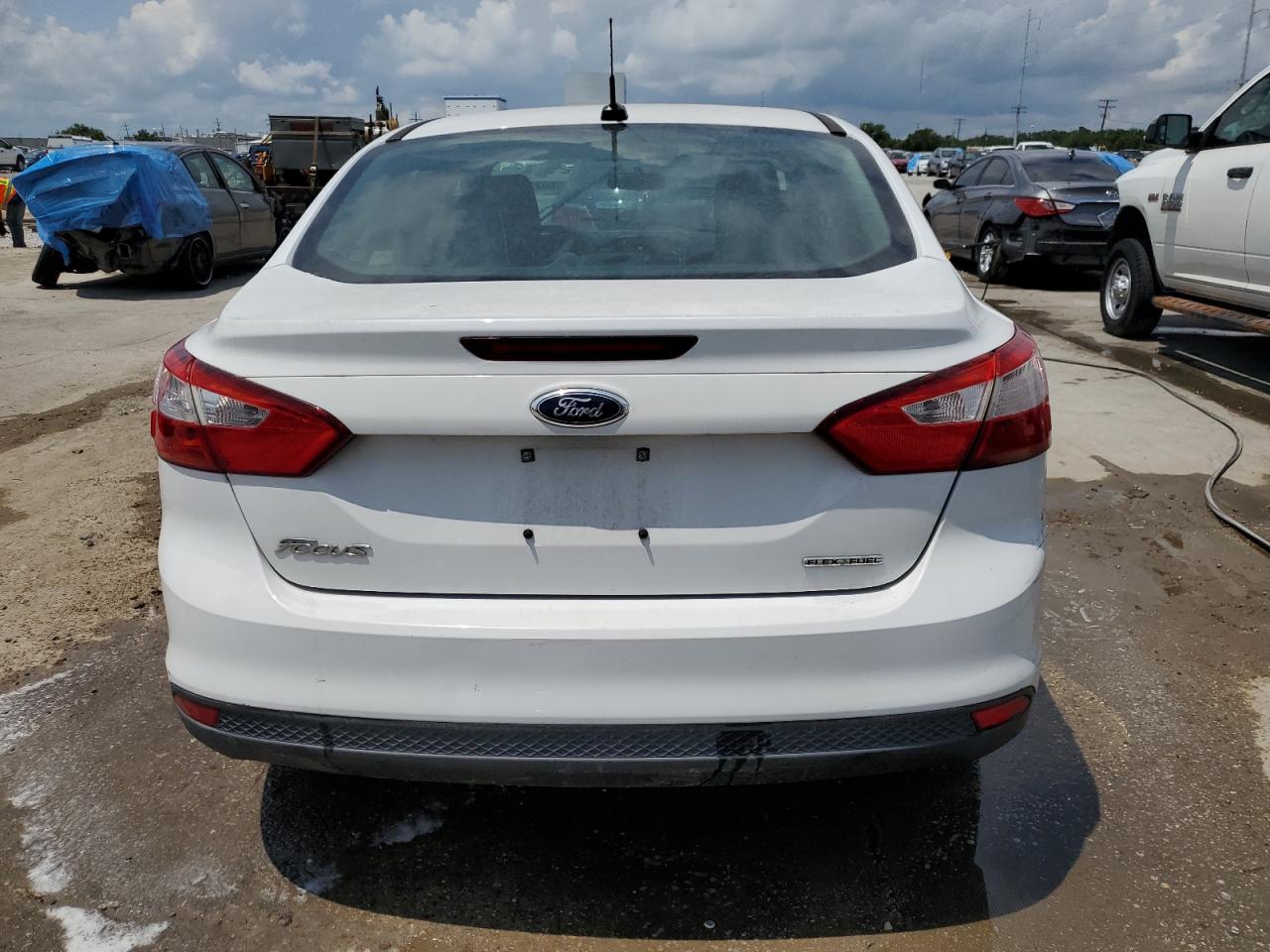 2014 Ford Focus S vin: 1FADP3E21EL354694