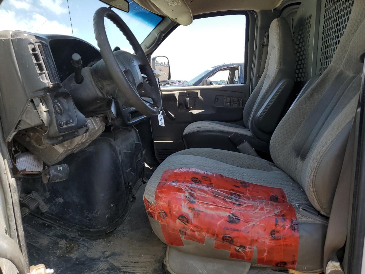 1GCGG25V661226928 2006 Chevrolet Express G2500