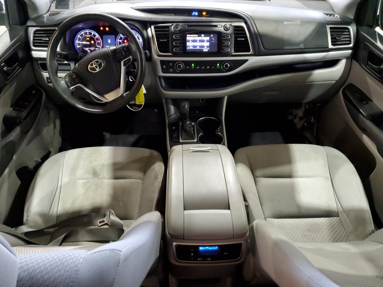 5TDBKRFH1ES023277 2014 Toyota Highlander Le