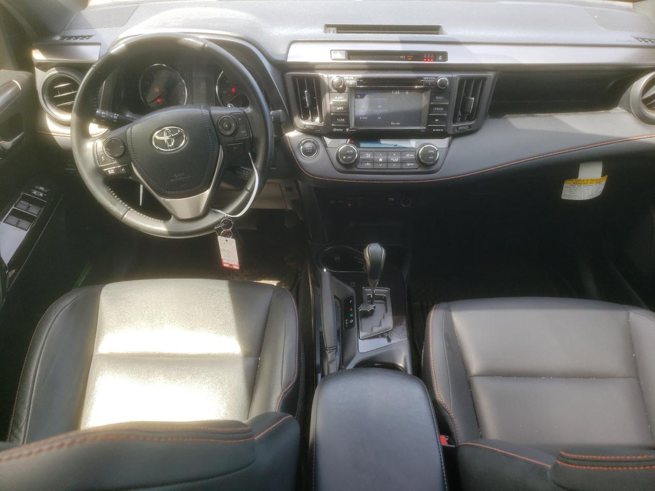 JTMJFREV7HJ162192 2017 Toyota Rav4 Se