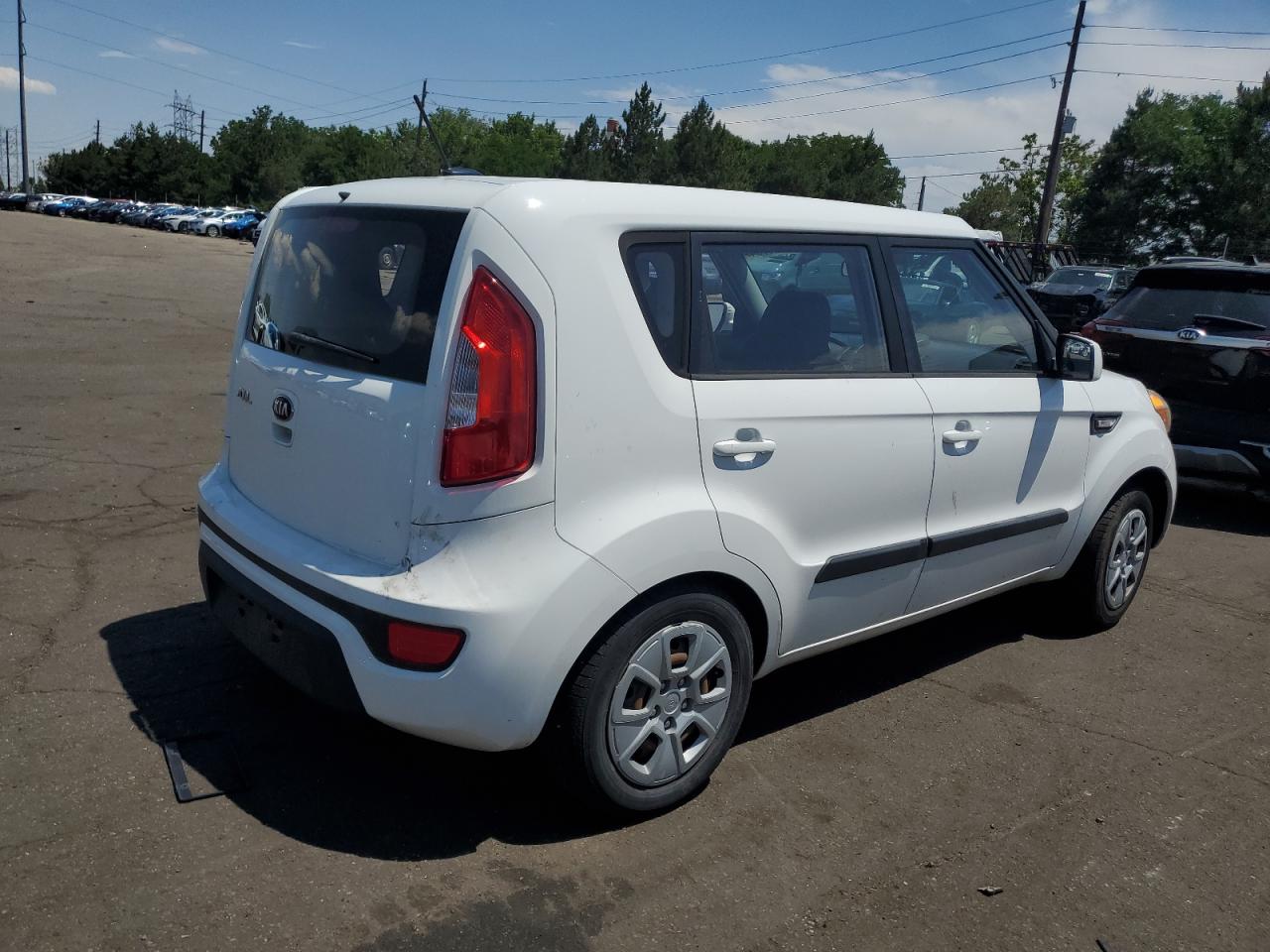 2013 Kia Soul vin: KNDJT2A59D7527906