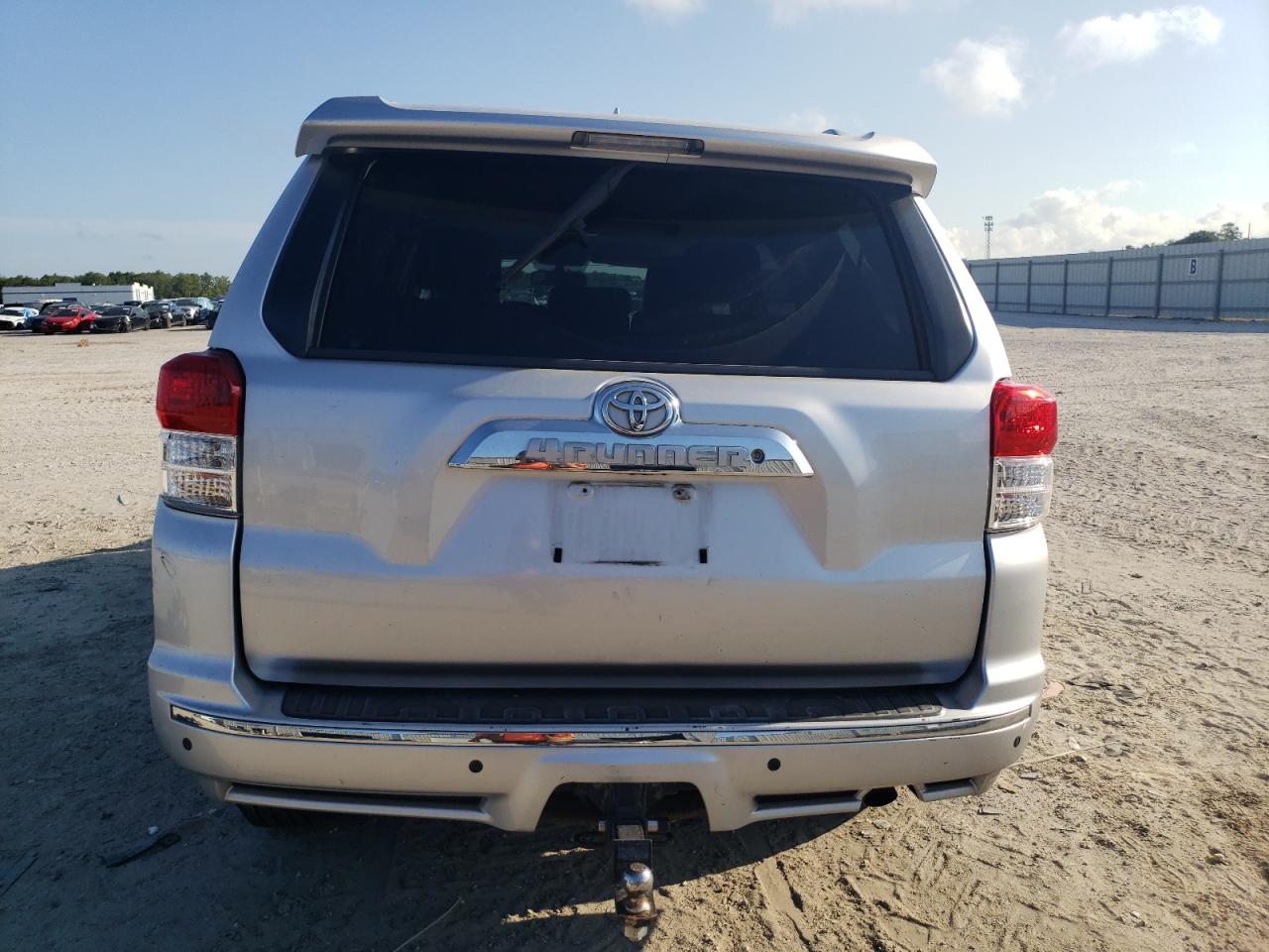 JTEZU5JR8B5016535 2011 Toyota 4Runner Sr5