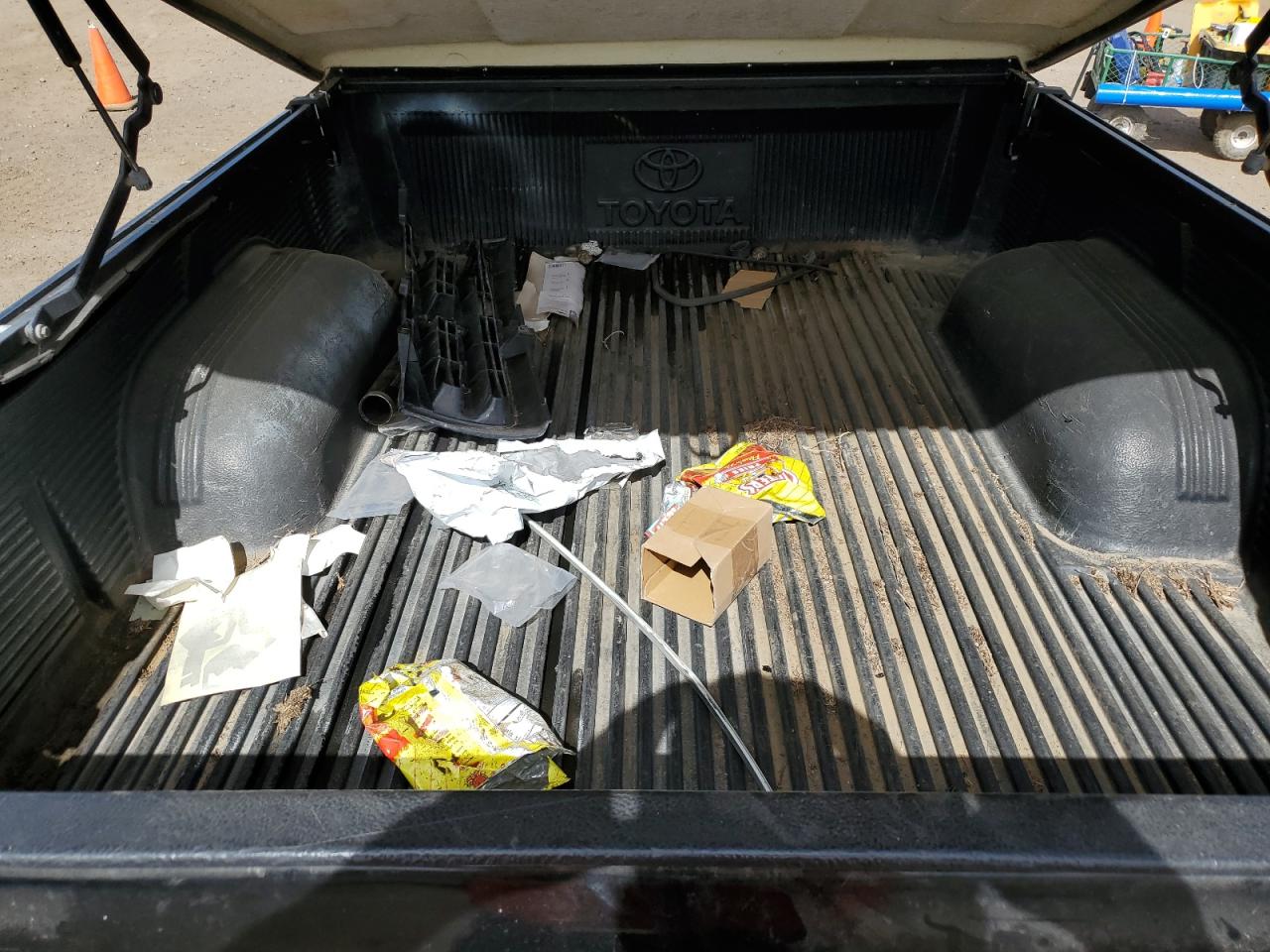 4TANL42N2WZ077725 1998 Toyota Tacoma