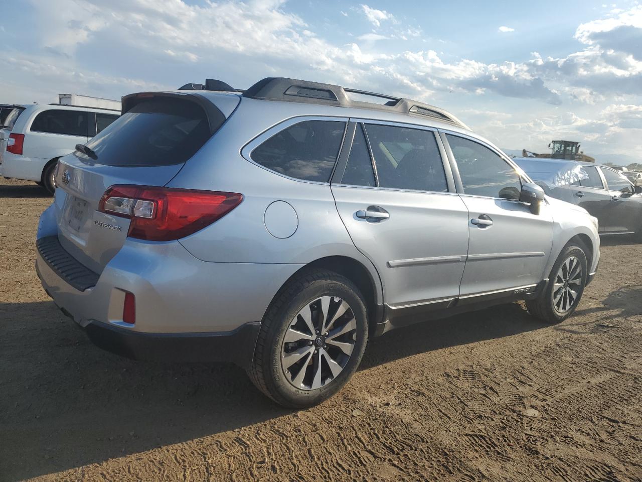 4S4BSBNC3G3270913 2016 Subaru Outback 2.5I Limited