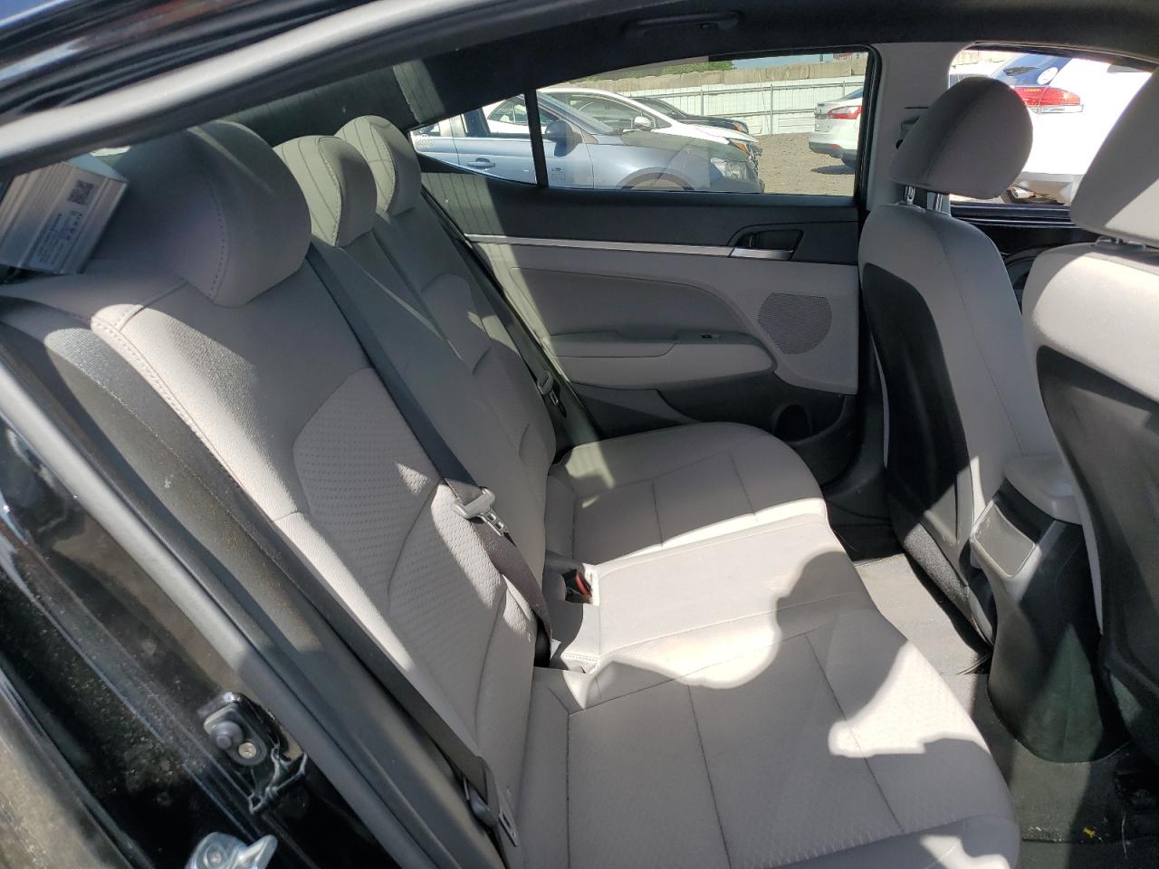 KMHD84LF1KU877752 2019 Hyundai Elantra Sel