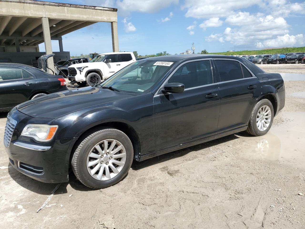 2014 Chrysler 300 vin: 2C3CCAAG7EH127714