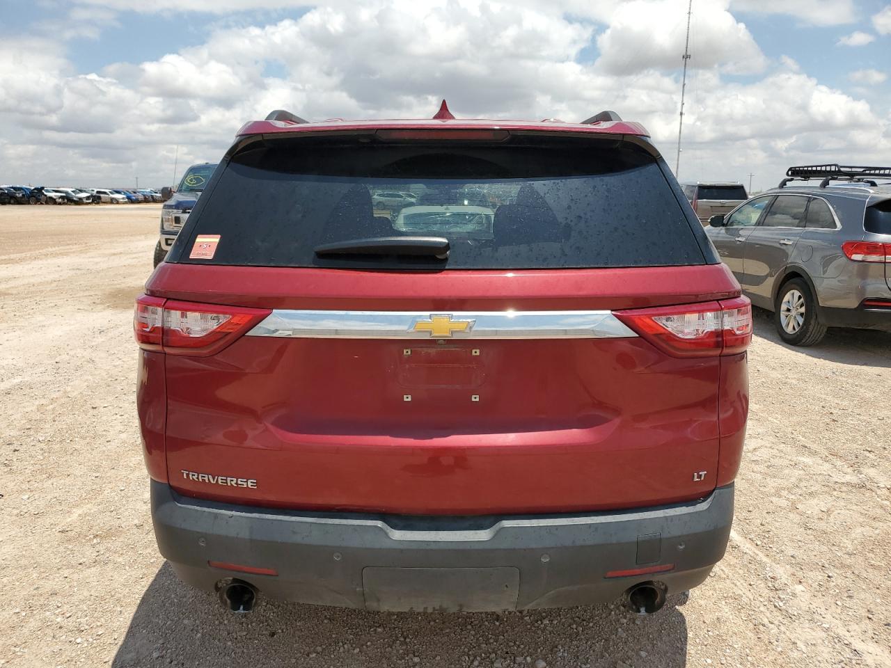 1GNERGKW8KJ204958 2019 Chevrolet Traverse Lt