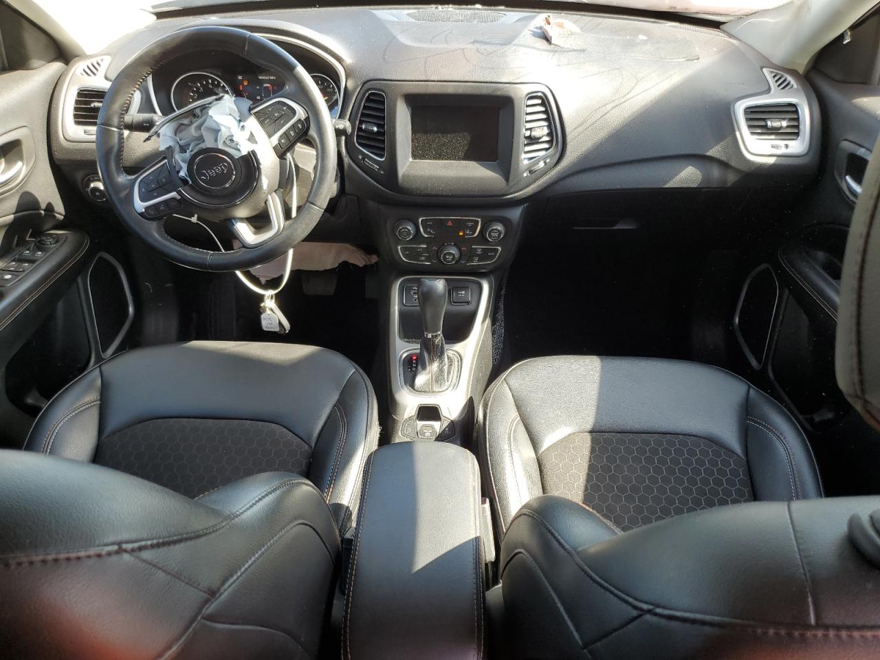 3C4NJCBB0LT234990 2020 Jeep Compass Latitude