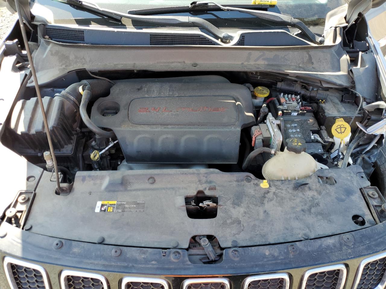 3C4NJCCB6JT407083 2018 Jeep Compass Limited