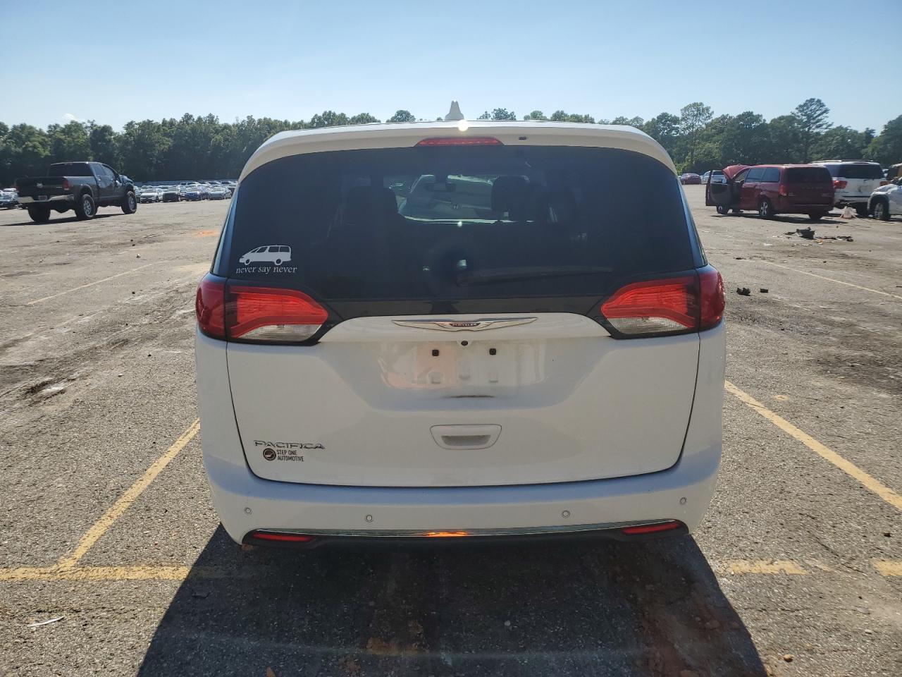 2C4RC1FG5LR210208 2020 Chrysler Pacifica Touring