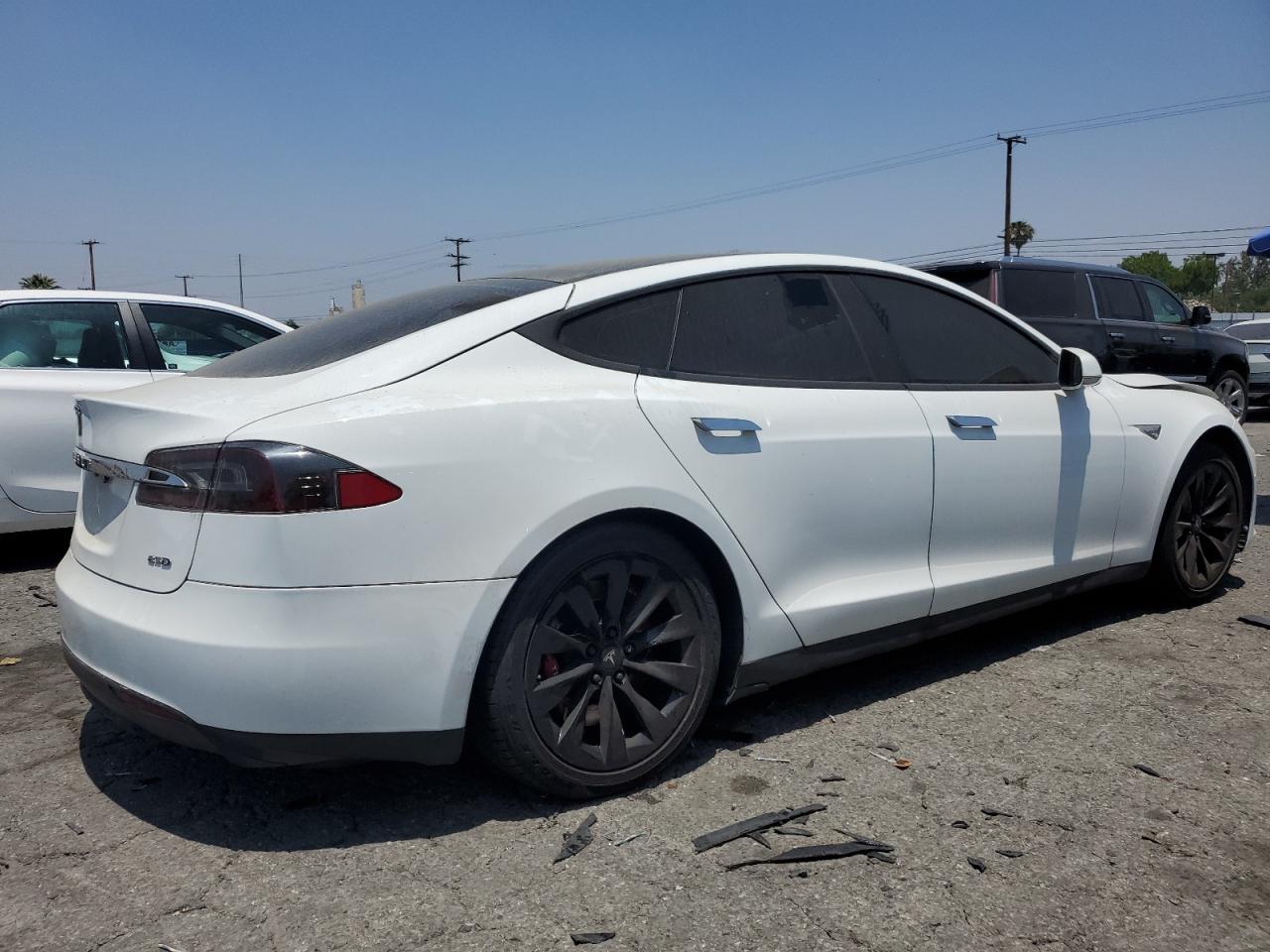 2013 Tesla Model S vin: 5YJSA1CN6DFP05928