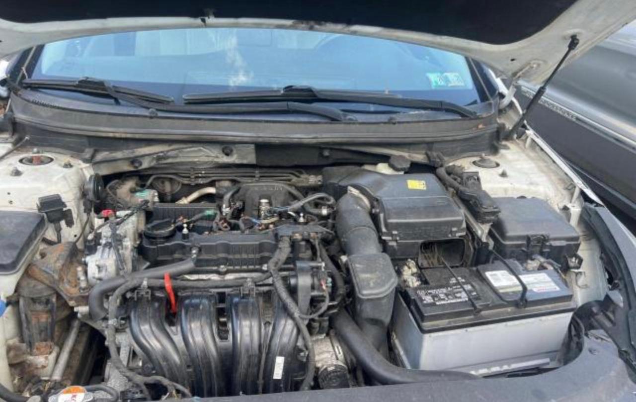 2016 Hyundai Sonata Se vin: 5NPE24AF5GH296575