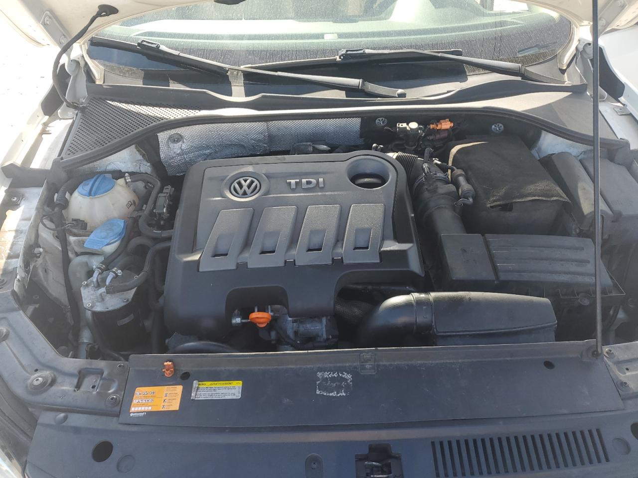 1VWCN7A34DC017983 2013 Volkswagen Passat Sel