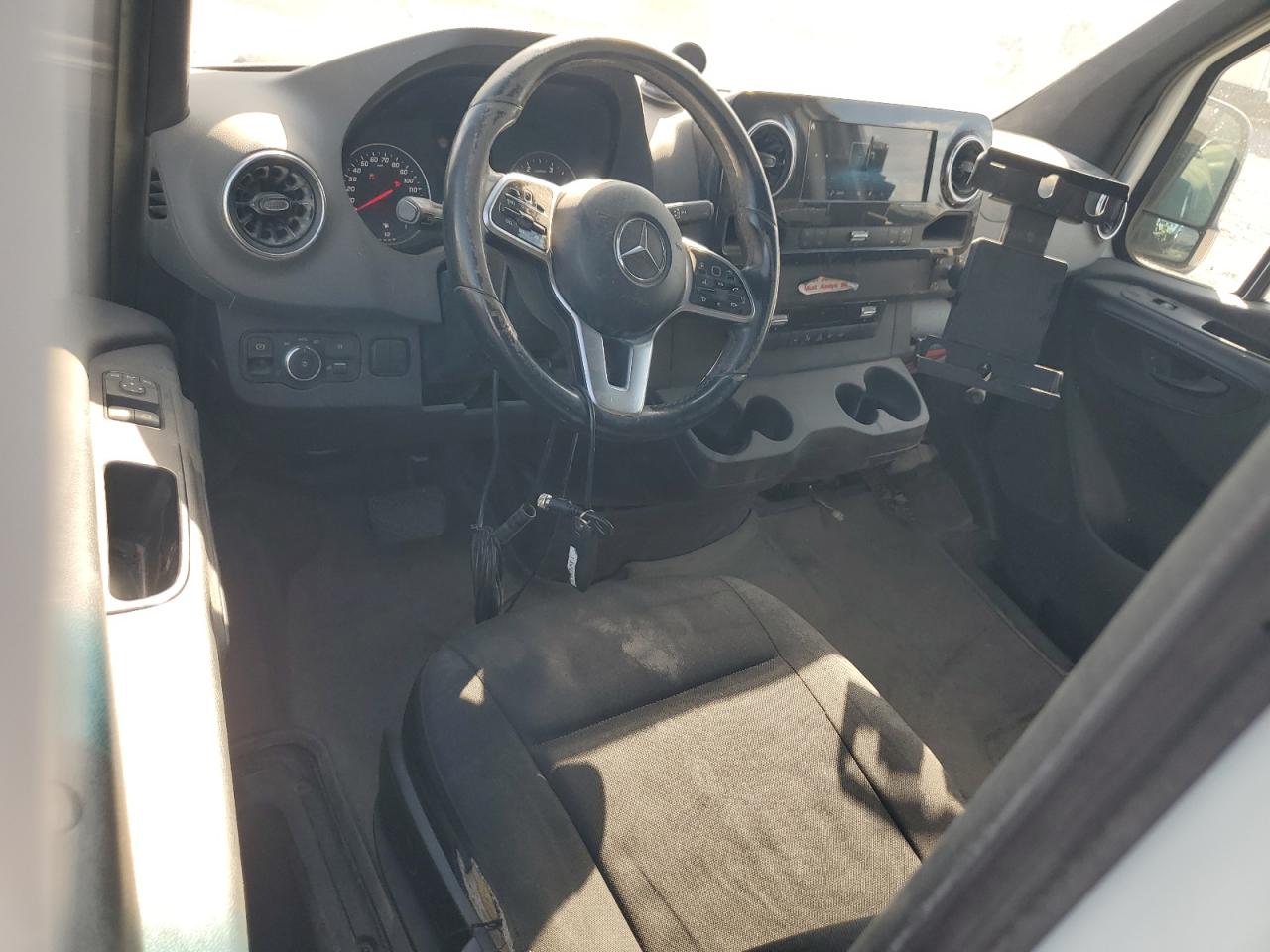 WD3PF1CD8KP053664 2019 Mercedes-Benz Sprinter 2500/3500