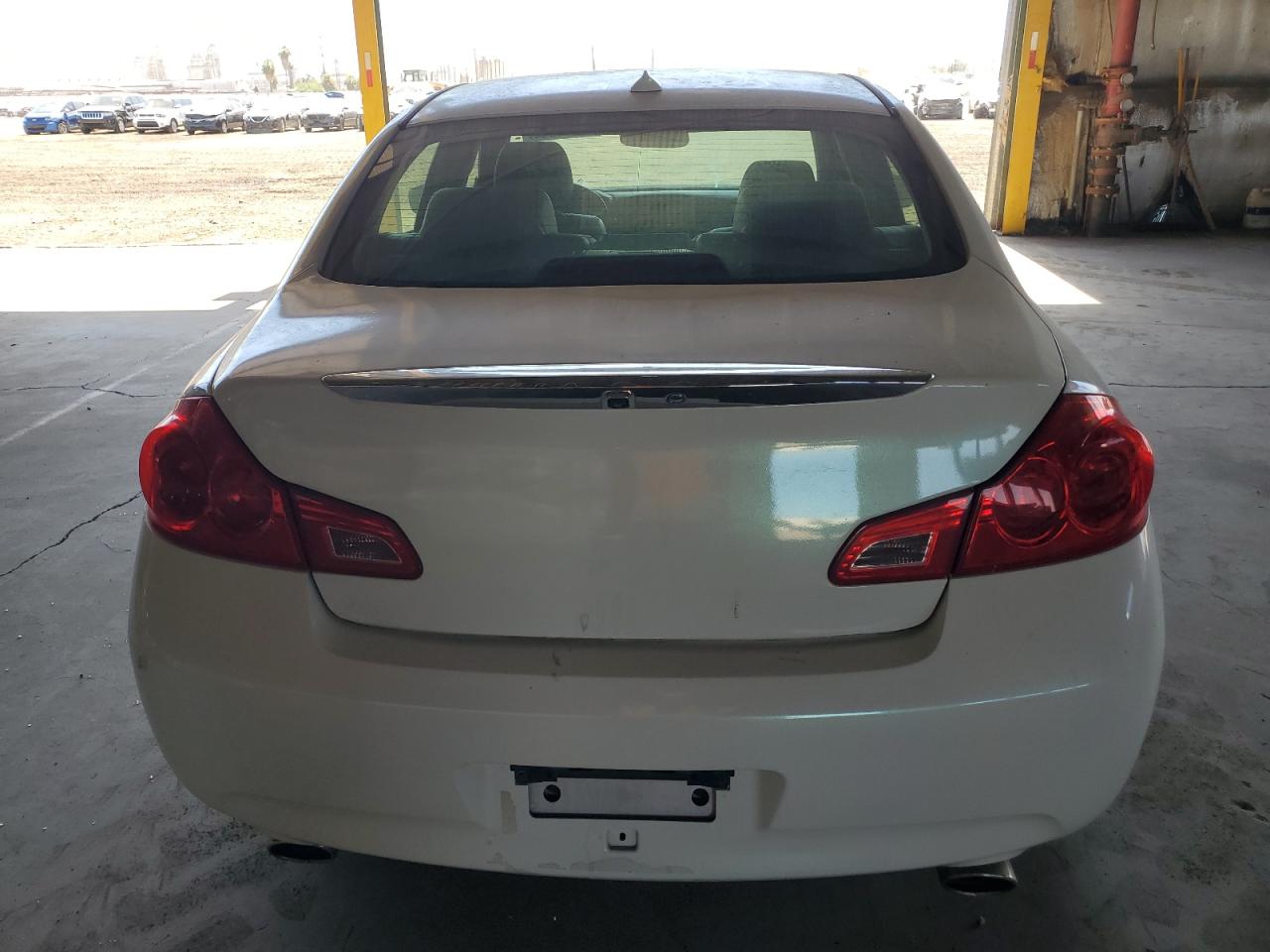 JN1CV6AP5FM501306 2015 Infiniti Q40