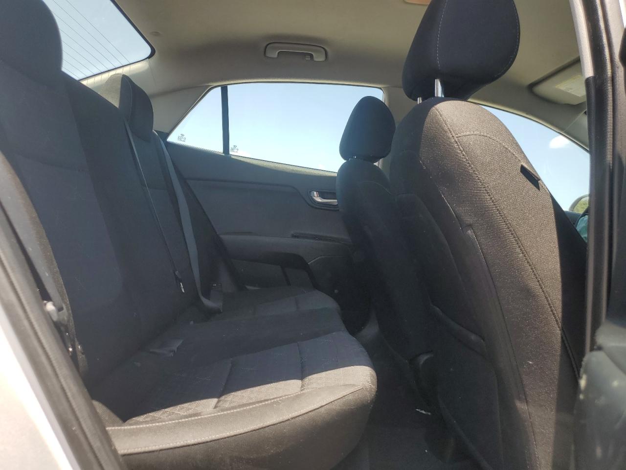 3KPA24AD4ME403502 2021 Kia Rio Lx