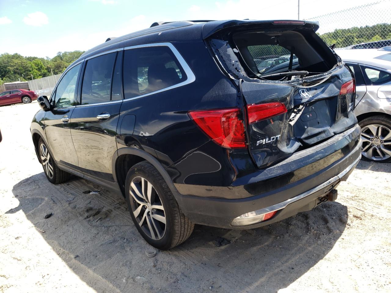 5FNYF6H02HB061386 2017 Honda Pilot Elite