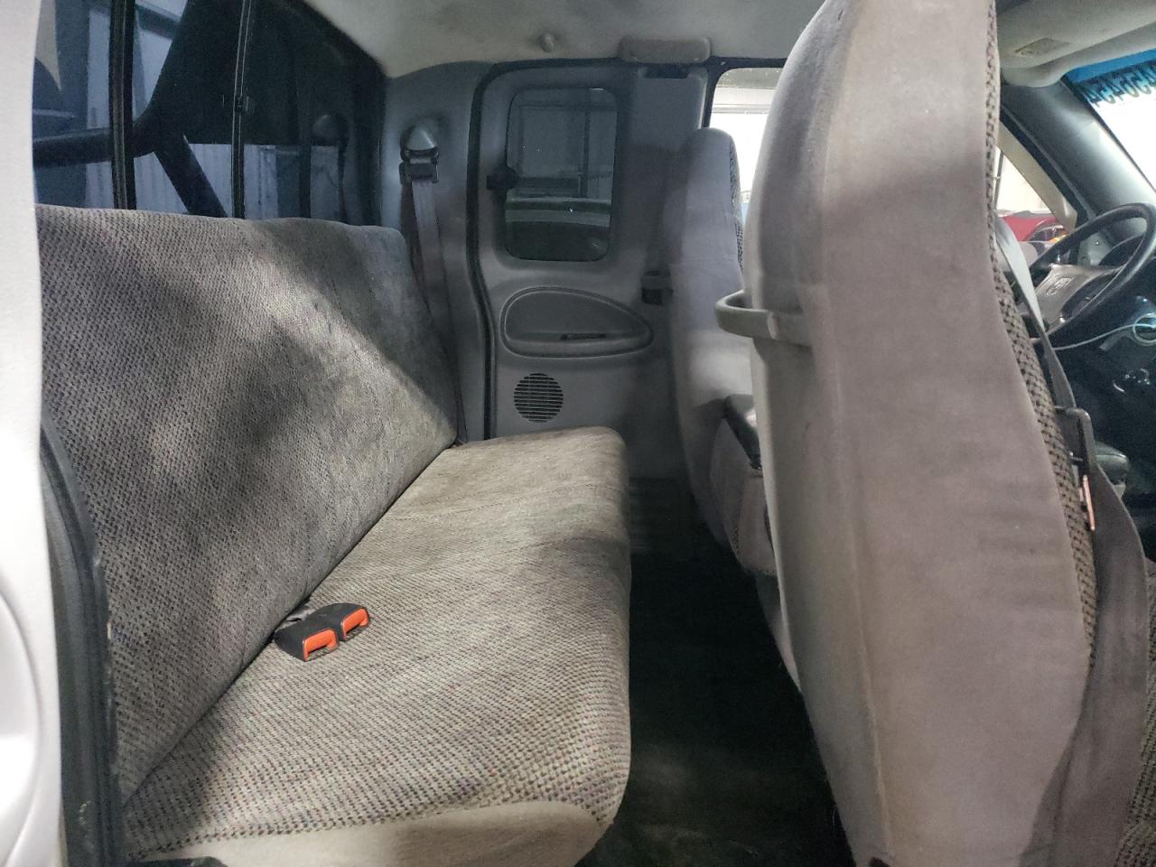 1B7KF23D5WJ142252 1998 Dodge Ram 2500