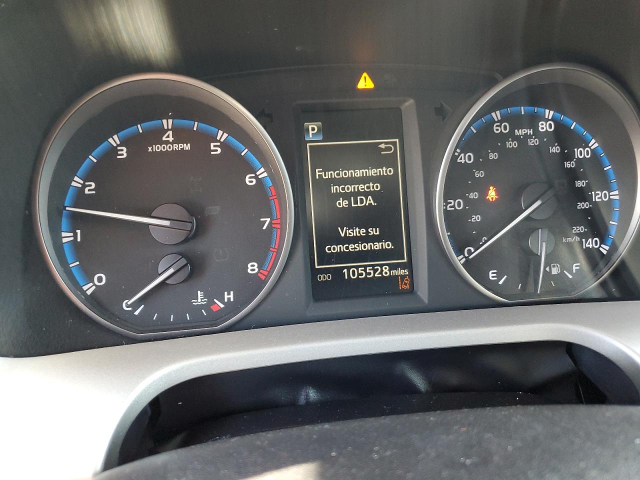 2T3ZFREV3HW401953 2017 Toyota Rav4 Le