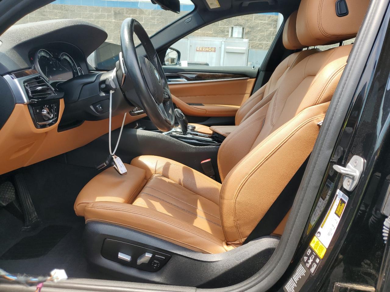 WBAJA7C59JWA71486 2018 BMW 530 Xi