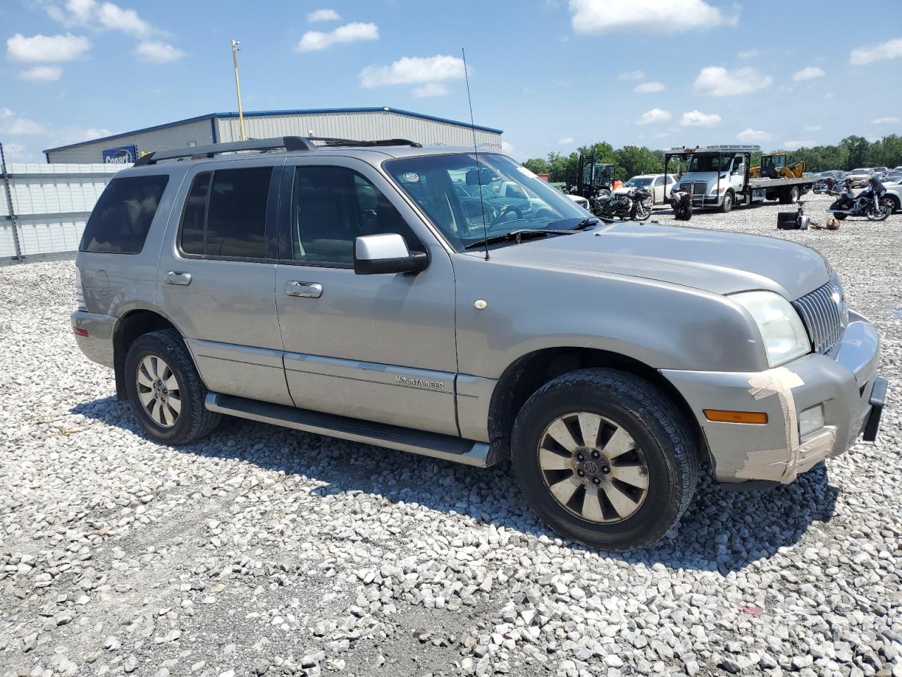 4M2EU47E18UJ09455 2008 Mercury Mountaineer Luxury