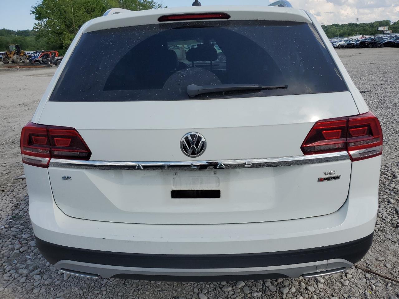 1V2LR2CA2JC517012 2018 Volkswagen Atlas Se