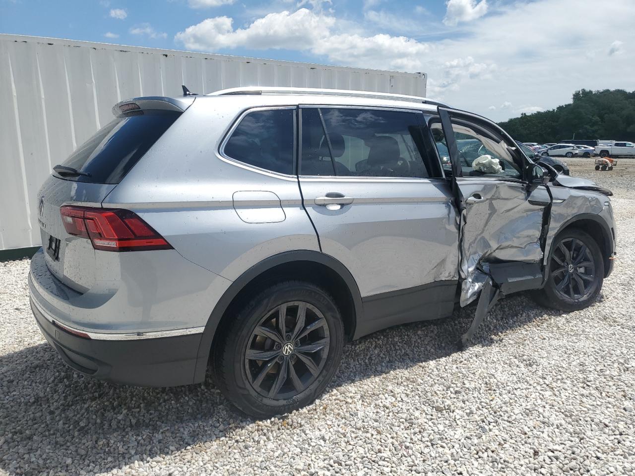 3VV3B7AXXRM044191 2024 Volkswagen Tiguan Se