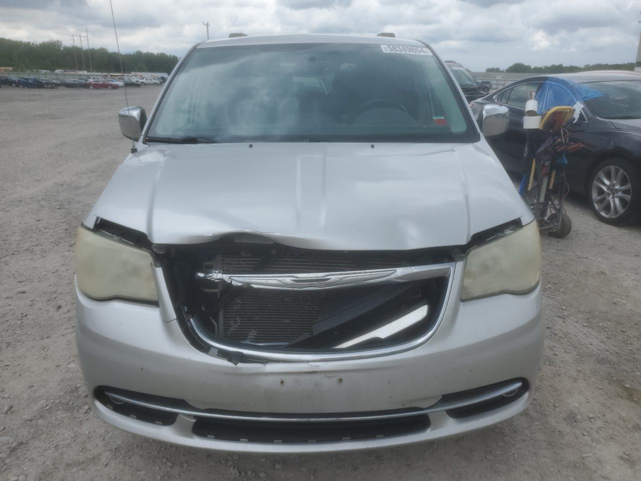 2A4RR8DGXBR682035 2011 Chrysler Town & Country Touring L