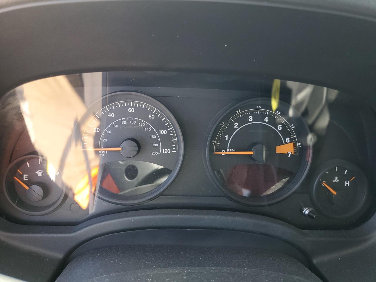 1C4NJDBB7ED792916 2014 Jeep Compass Sport