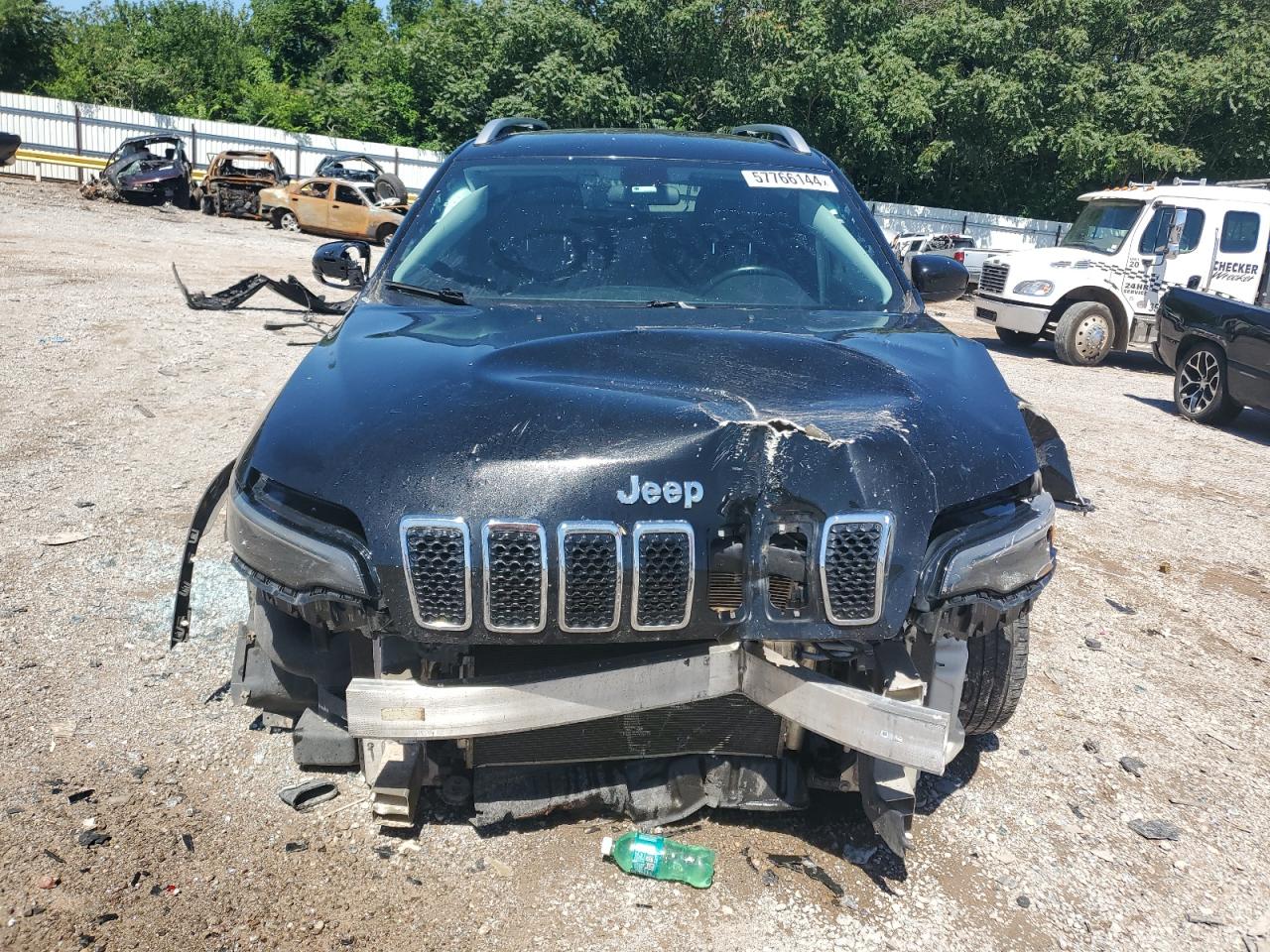 2019 Jeep Cherokee Latitude Plus vin: 1C4PJLLX4KD241951