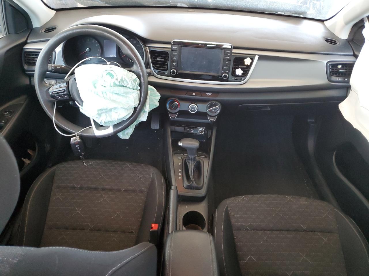 3KPA24AB2KE205836 2019 Kia Rio S