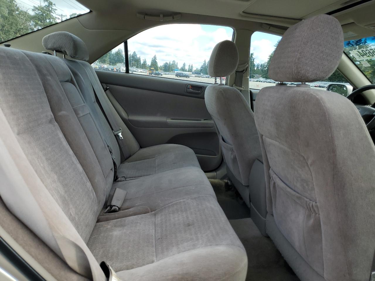 JTDBE32K840268715 2004 Toyota Camry Le