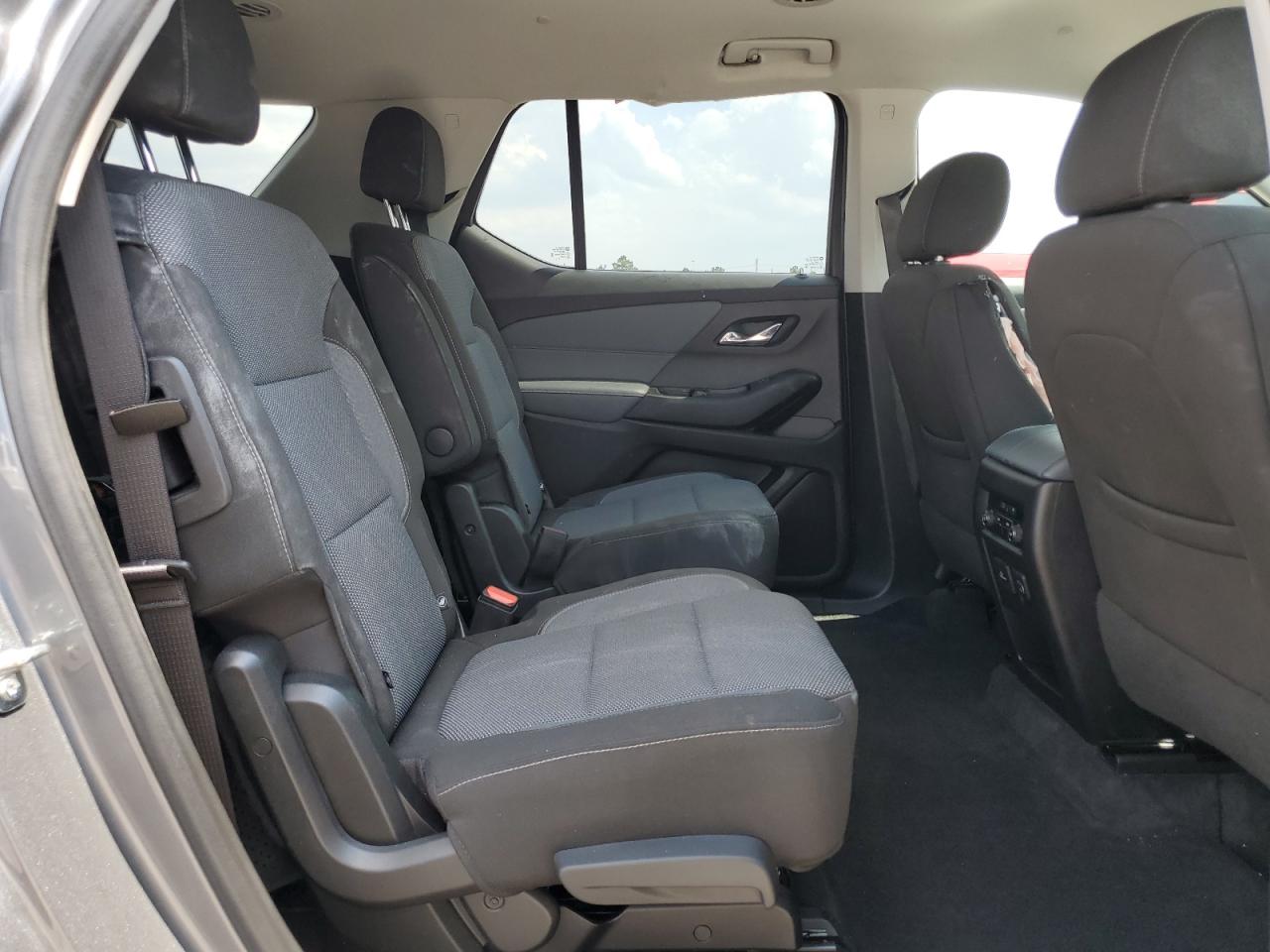1GNEVMKW8LJ218984 2020 Chevrolet Traverse Lt