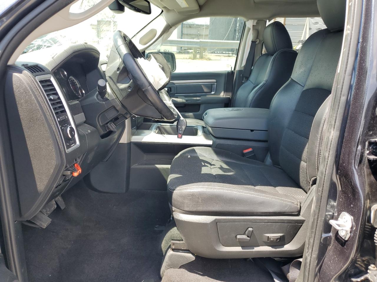 1C6RR6LT0HS683556 2017 Ram 1500 Slt